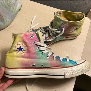 RAINBOW COLORED CONVERSE